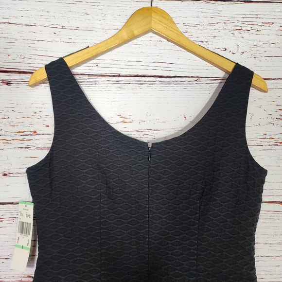 Albert Nipon Textured Dress - Picture 4 of 7